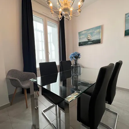 Piso Deluxe En Pleno Centro - San Juan 39 Apartment